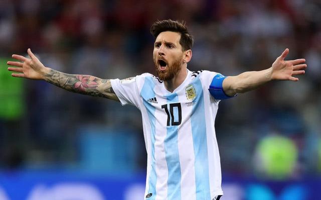  梅西领衔阿根廷勇夺世界杯冠军