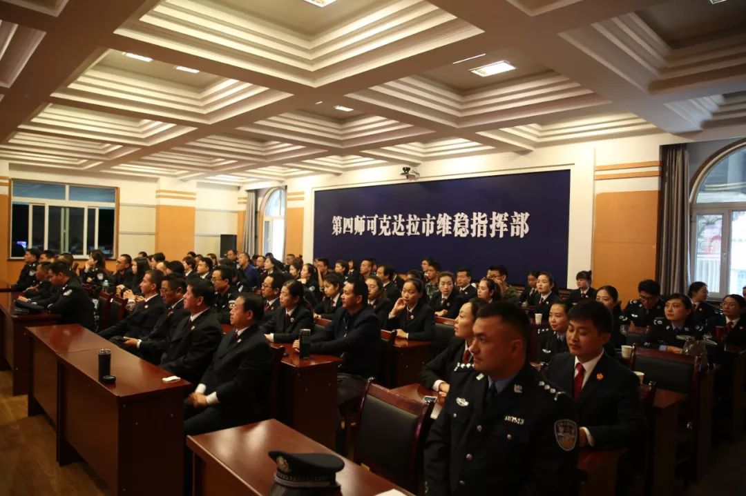  电竞裁判严格执法，确保比赛公平公正