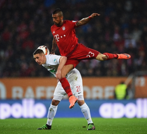  德甲射手王争霸，莱万梅开二度助拜仁