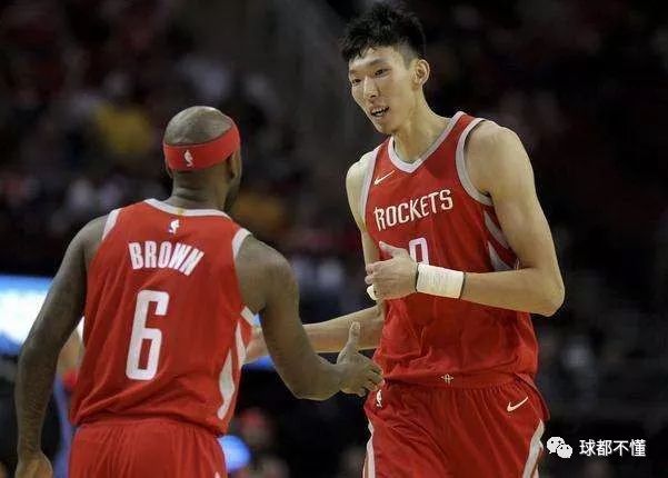  瓦塞尔三分精准马刺主场射落太阳