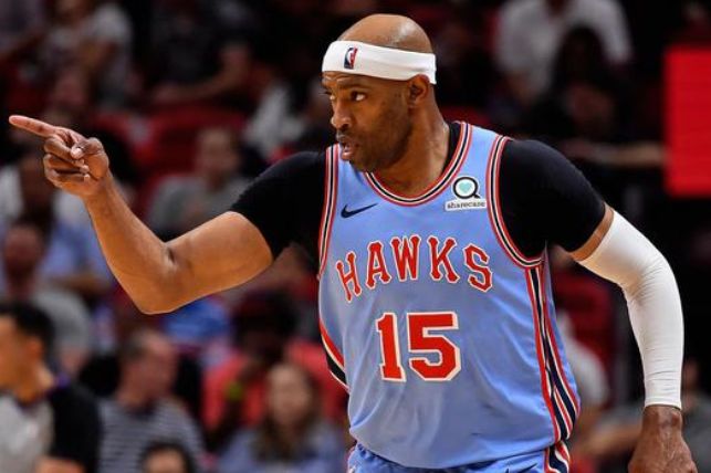  传奇球星退役赛，万人空巷致敬经典