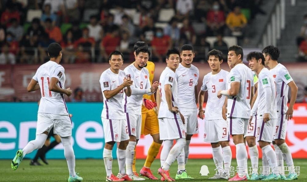  法国甲組足球聯賽呈现群雄逐鹿格局榜首多次易主