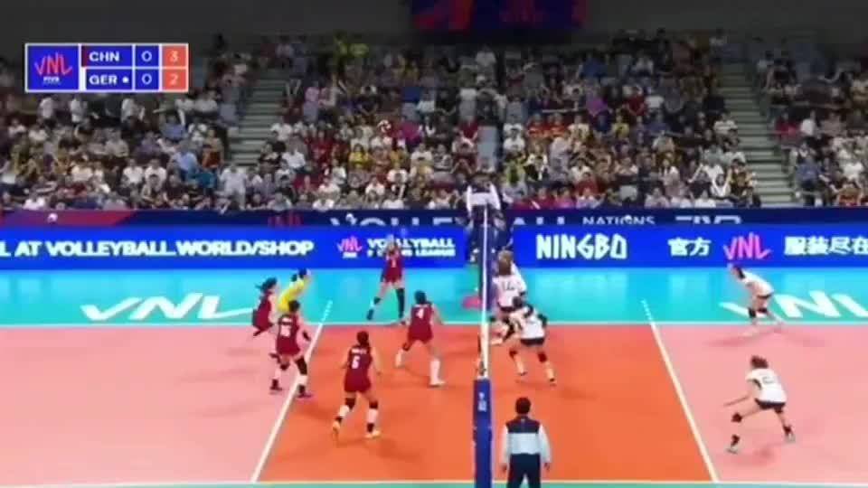  佩古拉挽救赛点上演绝地反击